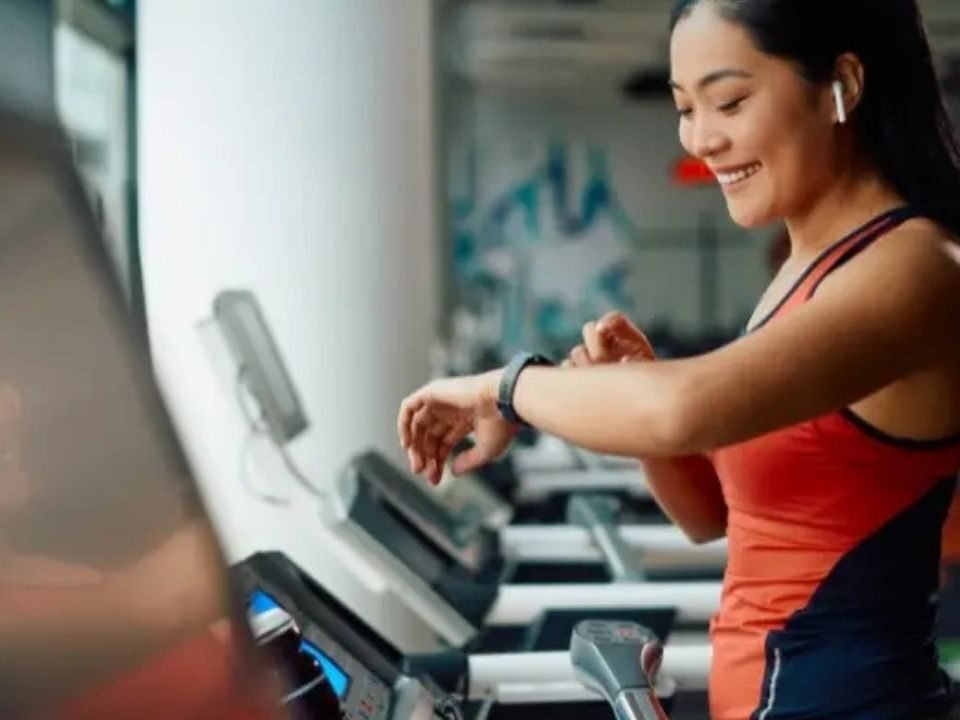 Wearable Tech Meets Gym Gear: The Future of Connected Workouts