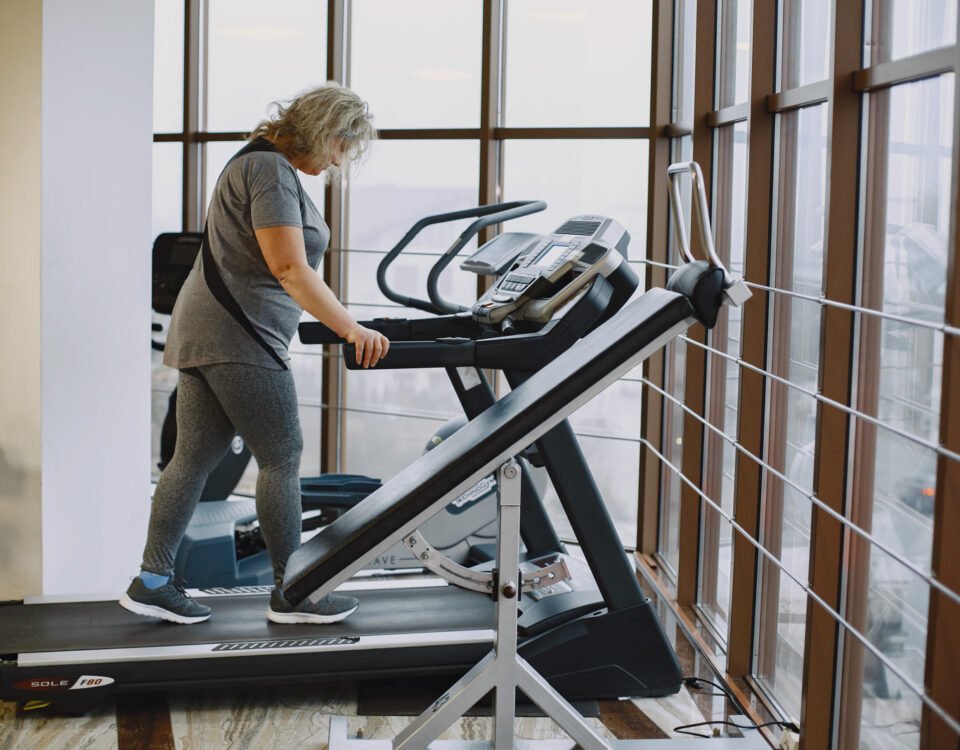 Treadmill Repairman vs. DIY: Which One’s the Better Fix for Your Treadmill?